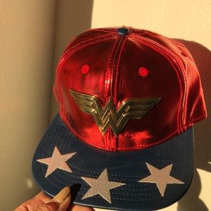 Official DC Comics shiny Wonder Woman baseball cap. Great condition worn once!